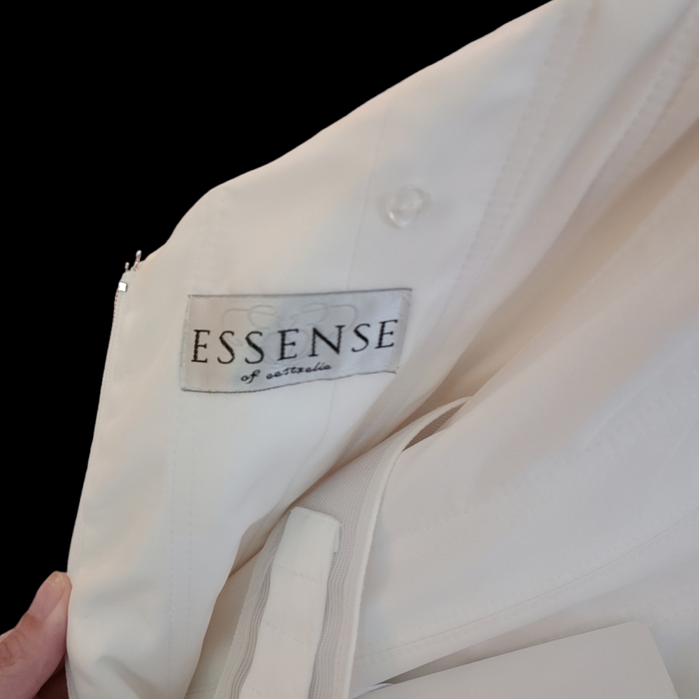 New w/ Tags, Essense of Australia Classic, Romantic Wedding Gown- Bridal, Size 0 - Picture 6 of 16